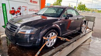 Audi TT ,r.v 2002 černá metalíza,černá kuže. - 2