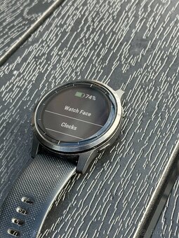 Chytré hodinky Garmin Vivoactive 4 černé - 2