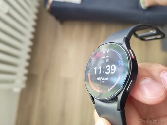 Chytré hodinky Samsung Galaxy Watch 4 40mm černé - 2