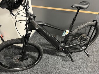 CUBE Reaction Hybrid RACE 800 vel. XL 2025 NOVÉ - 2