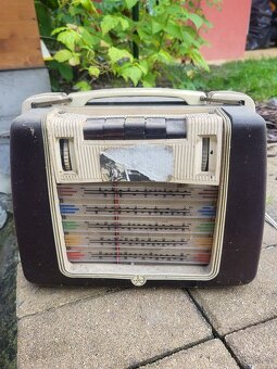 Staré radio TESLA - 2