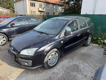 Ford Focus kombi 1.6i 74 kW – na opravu nebo díly - 2