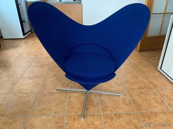 Designové křeslo Vitra Heart Cone chair - 2