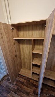 Předsíňová stěna + skříň - 2