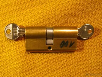 Vložka do dveří, fabka  110 kliču - 2