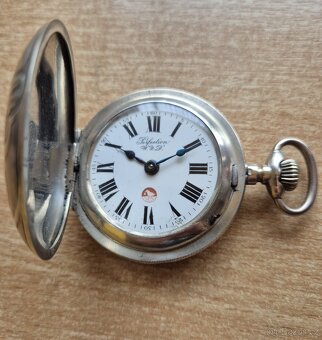 Tříplášťové stříbrné hodinky. - 2