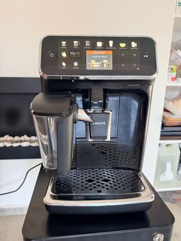Plně automatický kávovar Philips Series 5400 LatteGo - 2