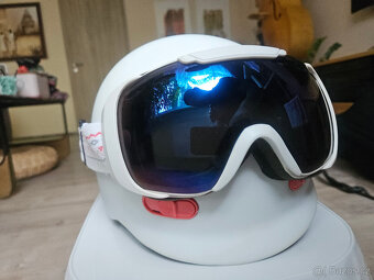 Dětská lyžařská helma + brýle.....velikost M - 2