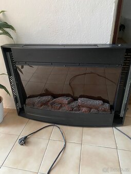 Elektrický krb s realistickým efektem plamenů - 2