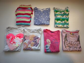 Dívčí trika vel. 110, CENA ZA VŠE - 2