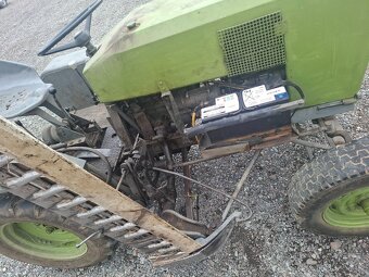 Traktor domací výroby ,sekačka,trabant,hydraulika - 2