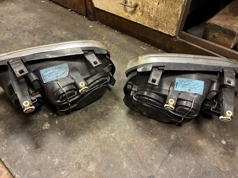 Volkswagen golf IV přední světla - 2