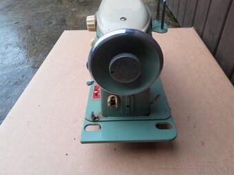 Šicí stroj LADA - 2