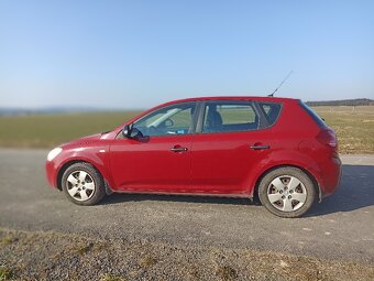 Prodej os. automobilu Kia Ceed - 2