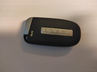 černé obaly s logem Dodge a Jeep - 2