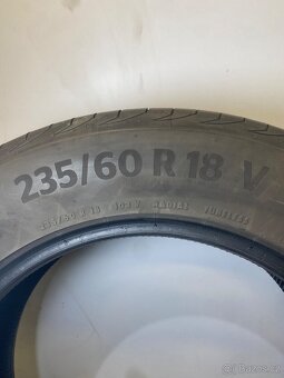 235/60R18 - 2