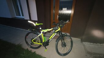 Crussis E-Largo 8.6 - 2