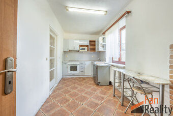 Prodej vícegeneračního domu 218m², Hostouň - 2