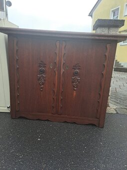 Starožitná komoda - 2