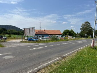 Komerční objekt u dálnice D10 Pha - Liberec - 2