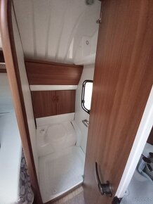 Karavan hobby 560cfe ( obytný přívěs ) - 2
