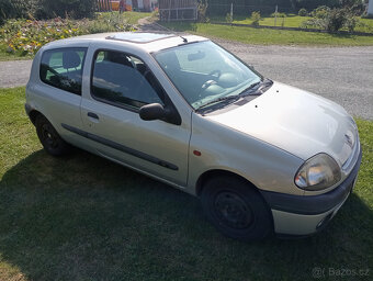 Prodám Renault Clio 1.4, 55 kW, r. 2000, bez STK - 2