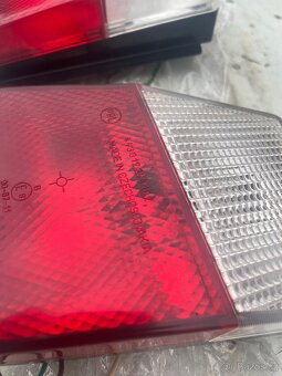 Škoda favorit světla na kufr PĚKNÝ STAV - 2