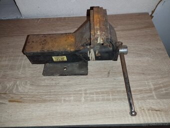 Prodám Svěrák na stůl - 2