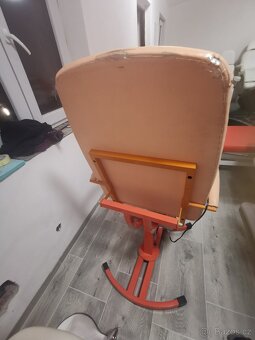 Elektrické Pedikérské křeslo AKCE1 motor oranžové. - 2