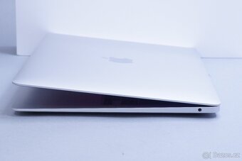 ZÁRUKA/Macbook Air13.3"/M1 (7 CORE) /8GB RAM/256GB SSD/CZ - 2