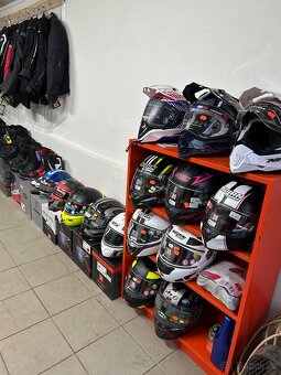 Kompletní moto výbava – nové zboží se štítky - 2