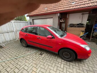 Ford Focus 1.4 - 2