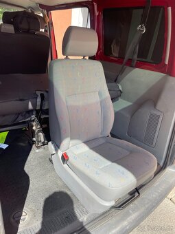 Přední sedačka VW T5 - 2