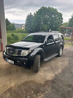 Nissan Patfinder - 2