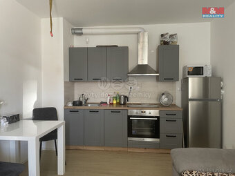 Pronájem bytu 1+kk, 27 m², České Budějovice, ul. Nádražní - 2