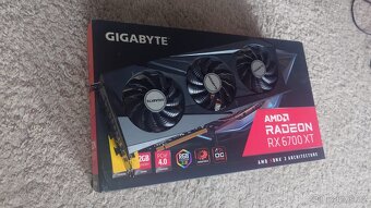 Gigabyte Radeon RX 6700 XT GAMING OC 12G - 2