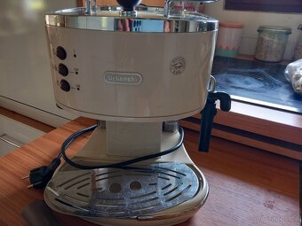 kávovar DeLonghi - 2