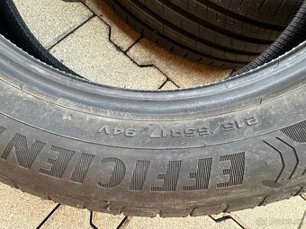 215/55/17 94 v Goodyear efficient grip performance Dot 3624 - 2