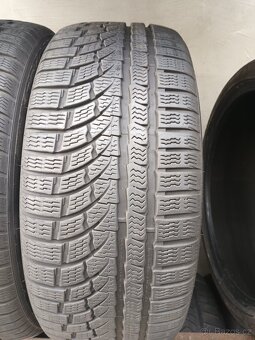 2xzimní pneu 225/45/19 Nokian - 2