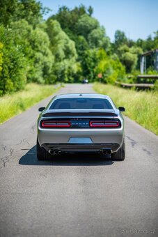 Dodge Challenger Hellcat - 2