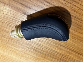 Prodám hlavici řadící páky Octavia 1 -nová - 2