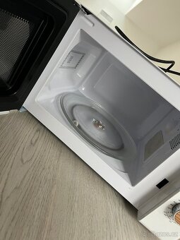 Silvercrest mikrovlnná trouba 700w - 2