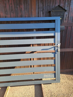 Branka s hliníkovou výplní - 2