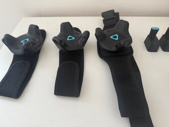 3x HTC Vive tracker strap + 3x HTC Tracker 2.0 - 2