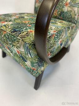 Vyhledávané křeslo Halabala po kompletní renovaci - 2