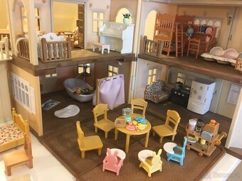 Set domu, karavanu, auta, cukrárny, miminek a rodinek silvan - 2