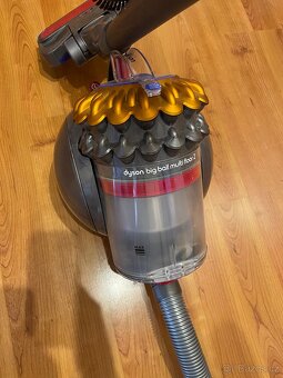 Vysavač Dyson - 2