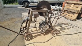 Cirkulárka 380v s kolébkou - 2