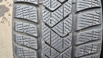 Zimní pneu 205/60/16 Pirelli - 2