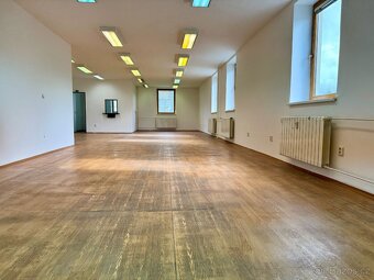 Pronájem obchodního prostoru 151 m² - 2